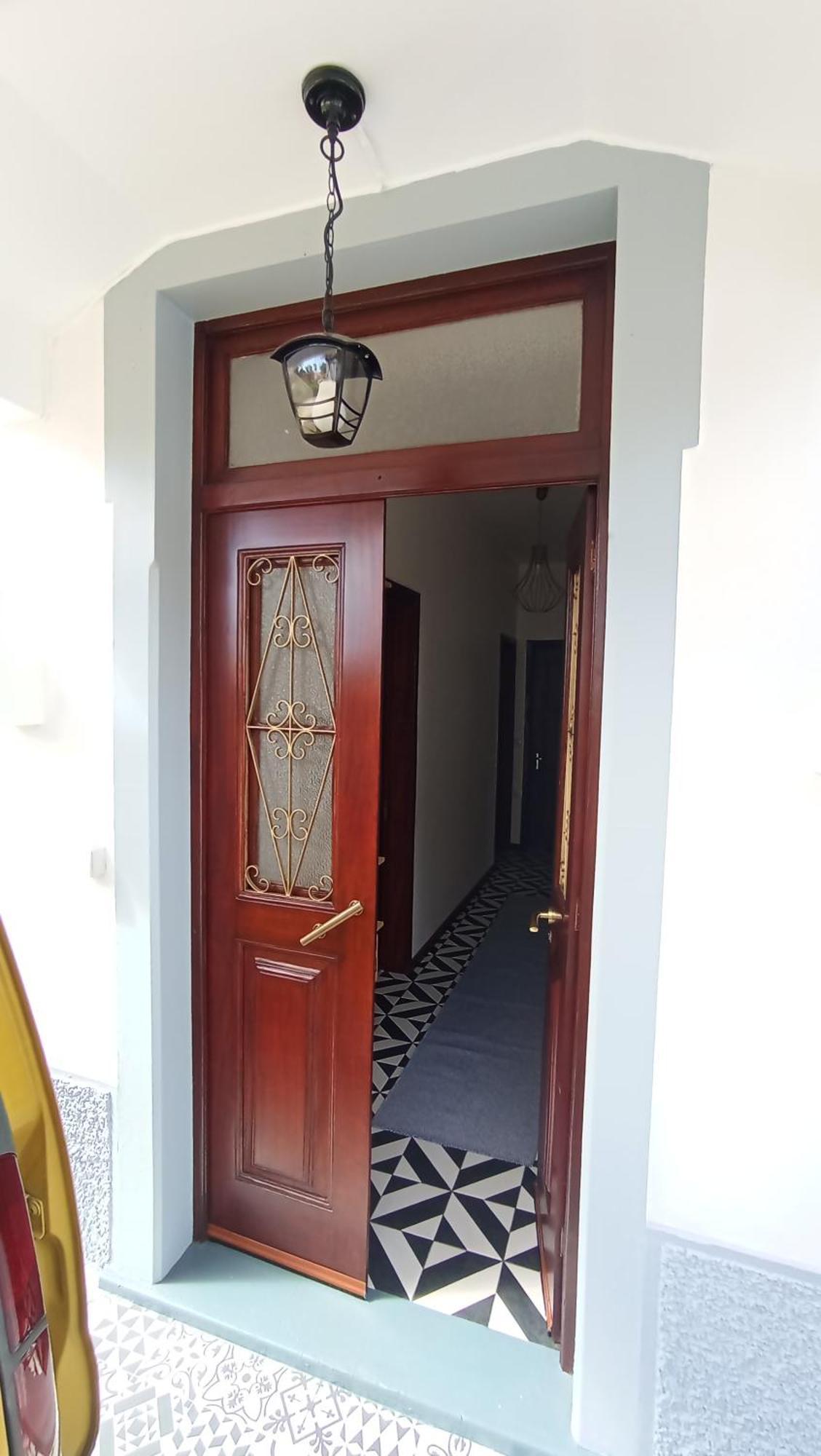 Bus Stop House 82 푼샬 외부 사진