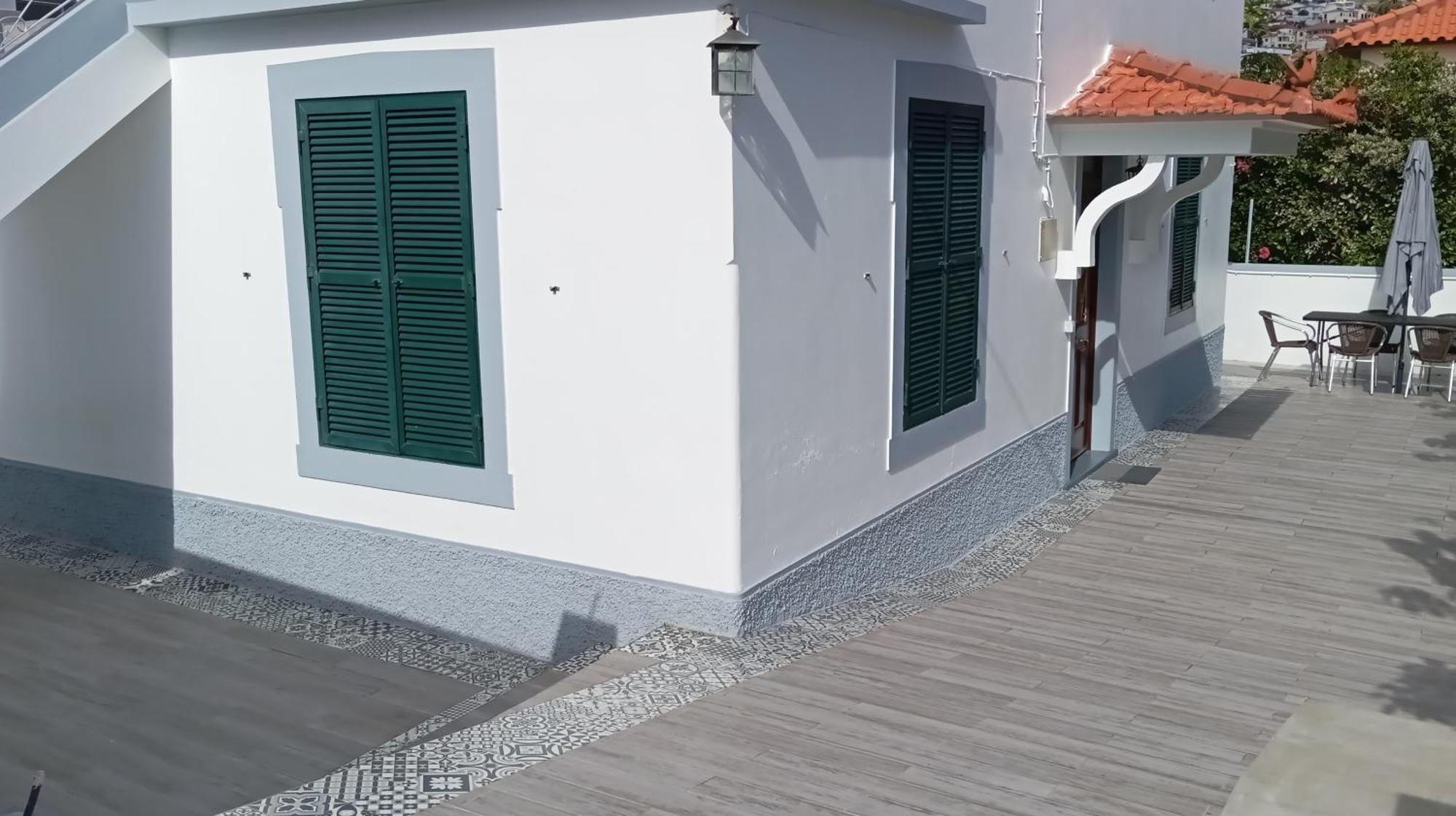 Bus Stop House 82 푼샬 외부 사진